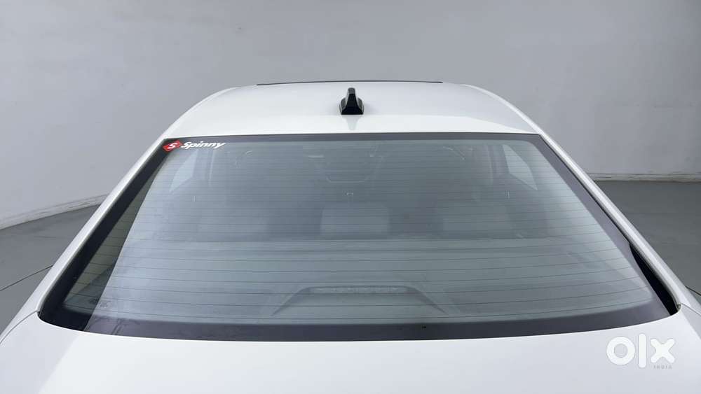 Skoda Slavia Style 1.0l Tsi At, 2023, Petrol