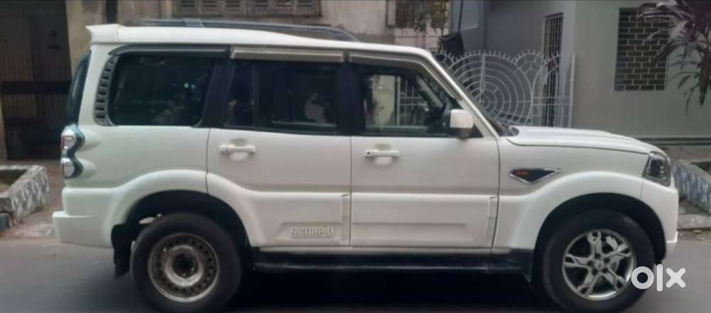 Mahindra Scorpio S10, 2016, Diesel
