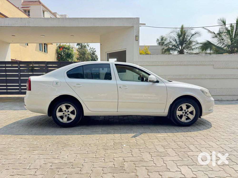 Skoda Laura Ambiente, 2012, Diesel