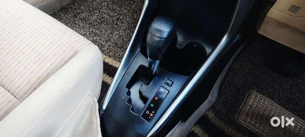 Toyota Yaris J Cvt, 2021, Petrol