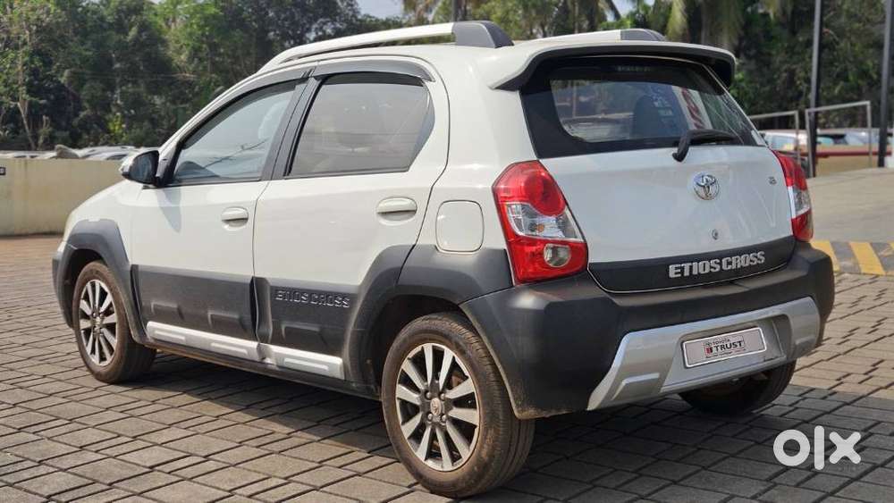 Toyota Etios Cross 1.2l G, 2015, Petrol