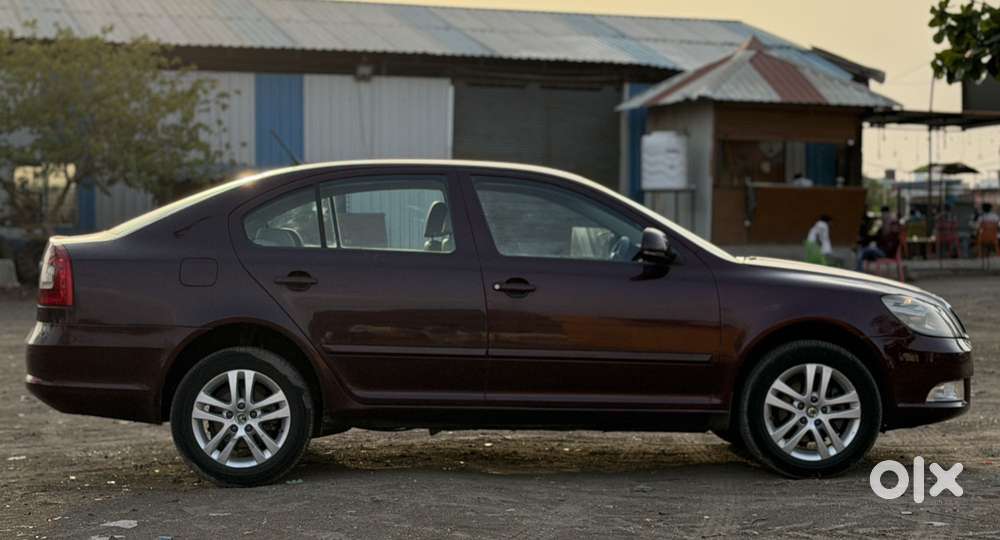 Skoda Laura Ambition 2.0 Tdi Cr At, 2013, Diesel