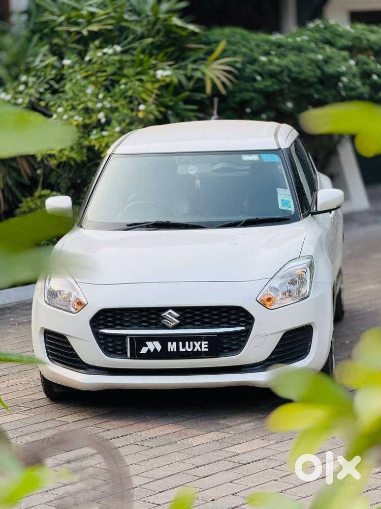 Maruti Suzuki Swift 1.2 Vxi (o), 2023
