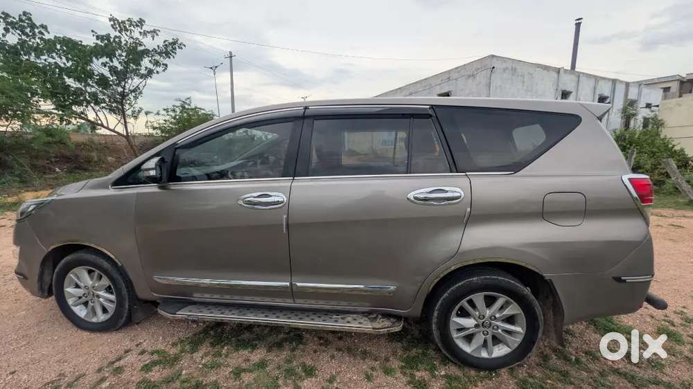 Toyota Innova Crysta 2017 Diesel 136000 Km Driven