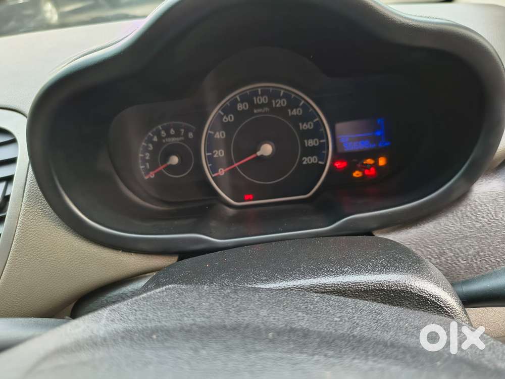 Hyundai I10 Sportz 1.1l, 2014, Cng & Hybrids