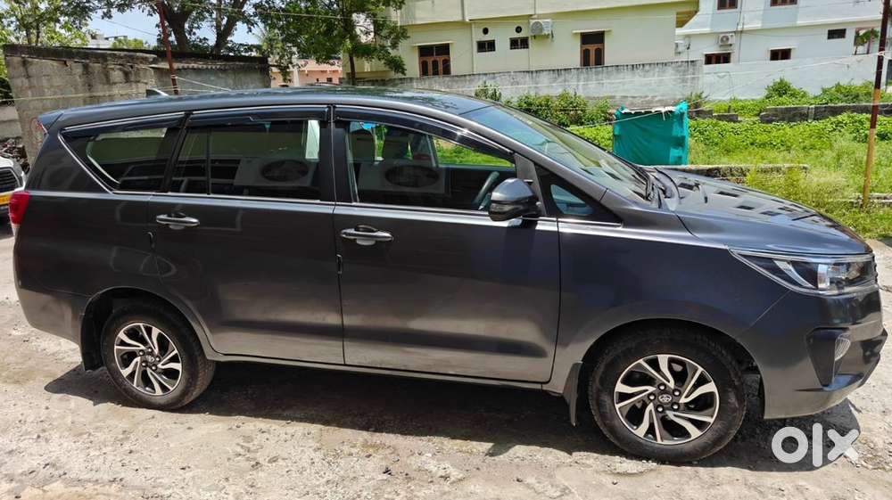 Toyota Innova Crysta 2022