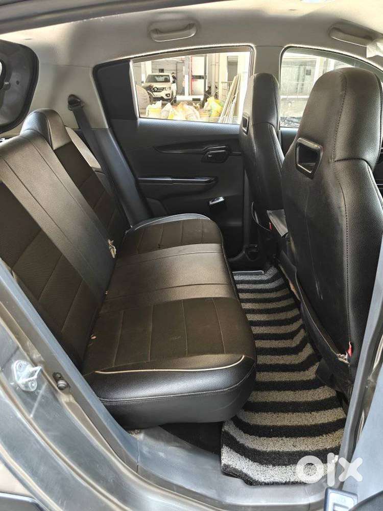 Mahindra Kuv100 Nxt 1.2 K2 Petrol 6 Str, 2018, Cng & Hybrids