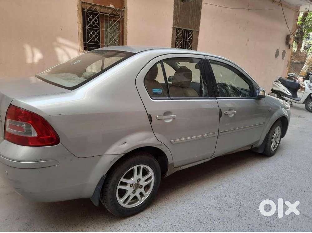 Ford Car Manual 2011