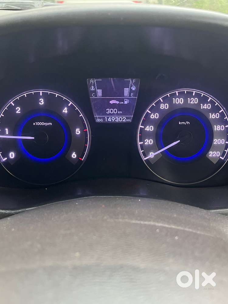 Hyundai Fluidic Verna 2012