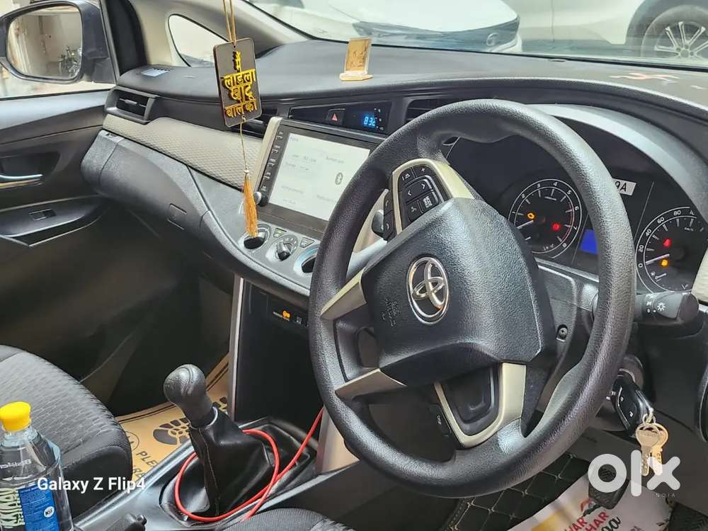 Innova Crysta 2022 Petrol Well Maintained