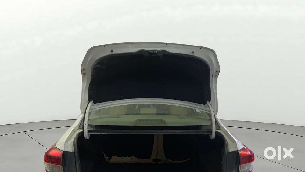 Toyota Yaris J Cvt, 2018, Petrol