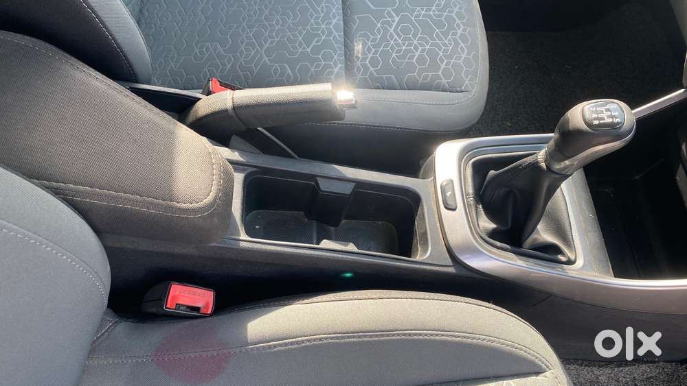 Tata Altroz Xz, 2020, Petrol