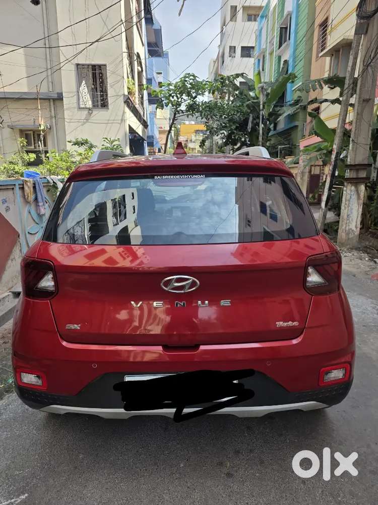 Hyundai Venue 2019 Petrol Well Maintained