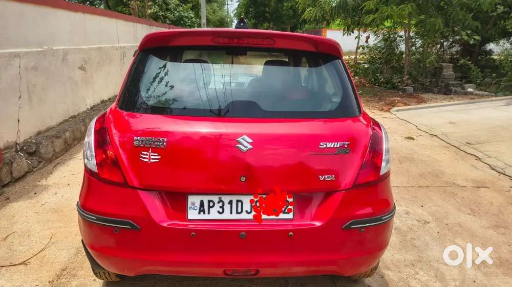 Maruti Suzuki Swift 2016 Diesel 100700 Km Driven