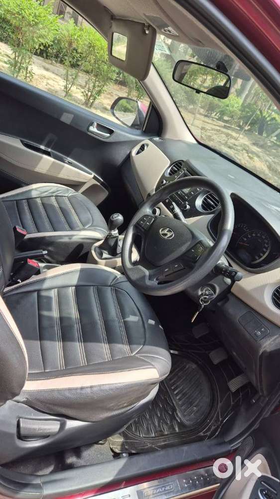 Hyundai Grand I10 Sportz, 2015, Petrol