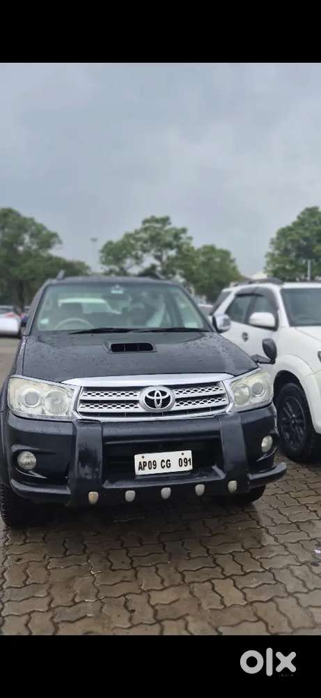 Toyota Fortuner 2010 Diesel Well Maintained
