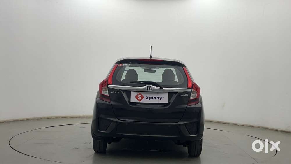 Honda Jazz [2020-2023] 1.2 Vx I-vtec Mt, 2019, Petrol