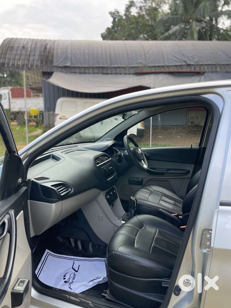 Tata Tiago Xe, 2017, Petrol