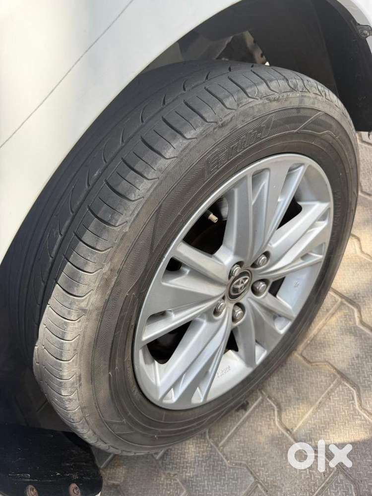 Toyota Innova Crysta 2016