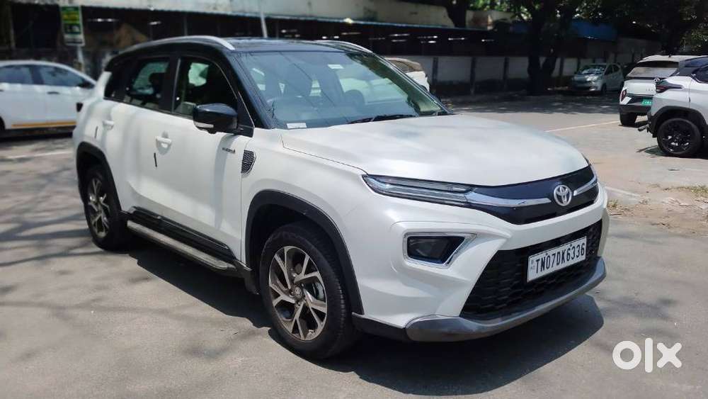 Toyota Urban Cruiser Hyryder 1.5 V Hybrid, 2025