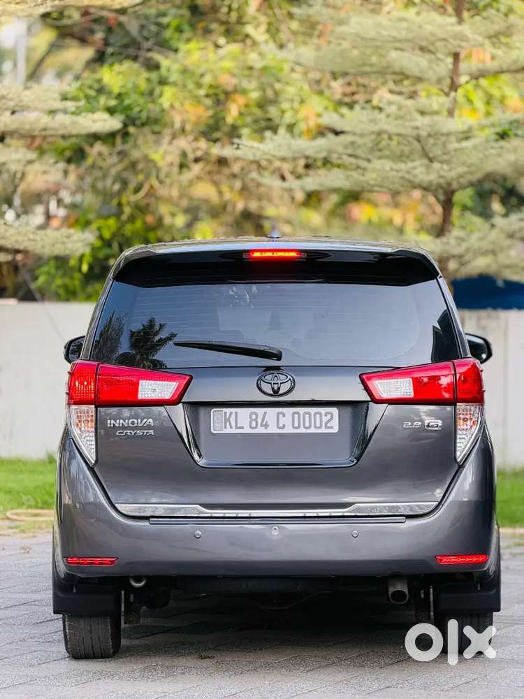 Toyota Innova Crysta 2.8 Gx Plus Automatic  2018  Showroom Service