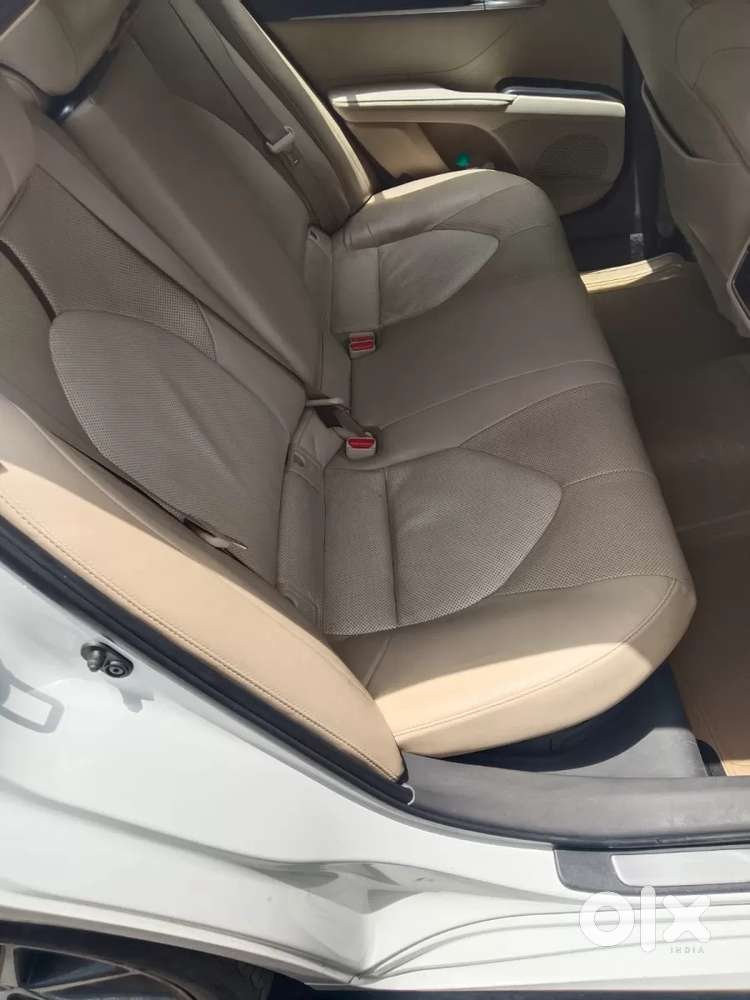 Toyota Camry Hybrid, 2024, Petrol