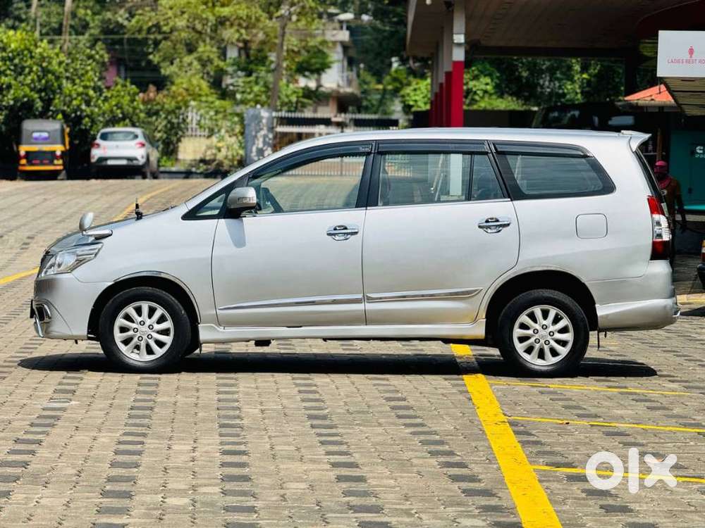 Toyota Innova 2.5 Vx 8 Str Bs-iii, 2013, Diesel