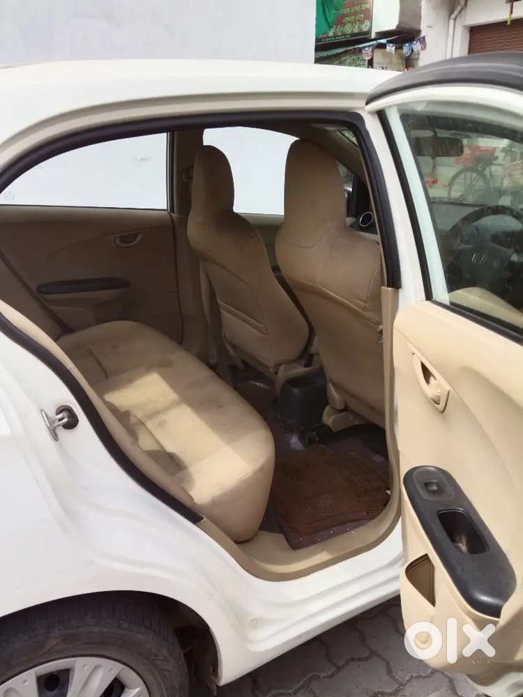 Honda Amaze 2nd Gen 2015 81000 Km Driven