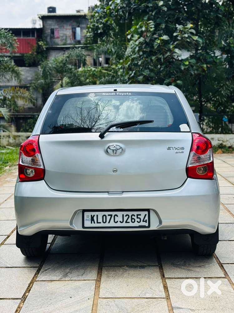Toyota Etios Liva 1.2 V, 2017, Petrol