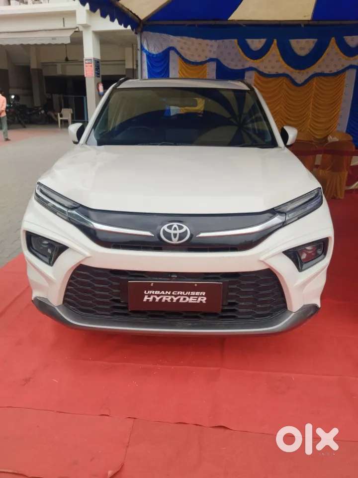 Toyota Urban Cruiser Hyryder 1.5 V Neo Drive At, 2025, Petrol