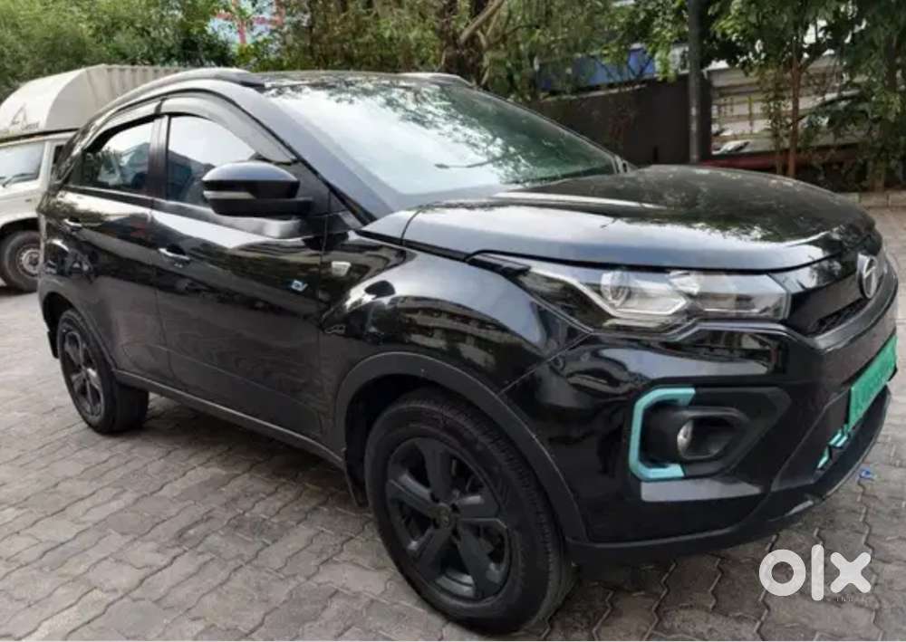 Tata Nexon Ev Black Hawk Sunroof Top Model