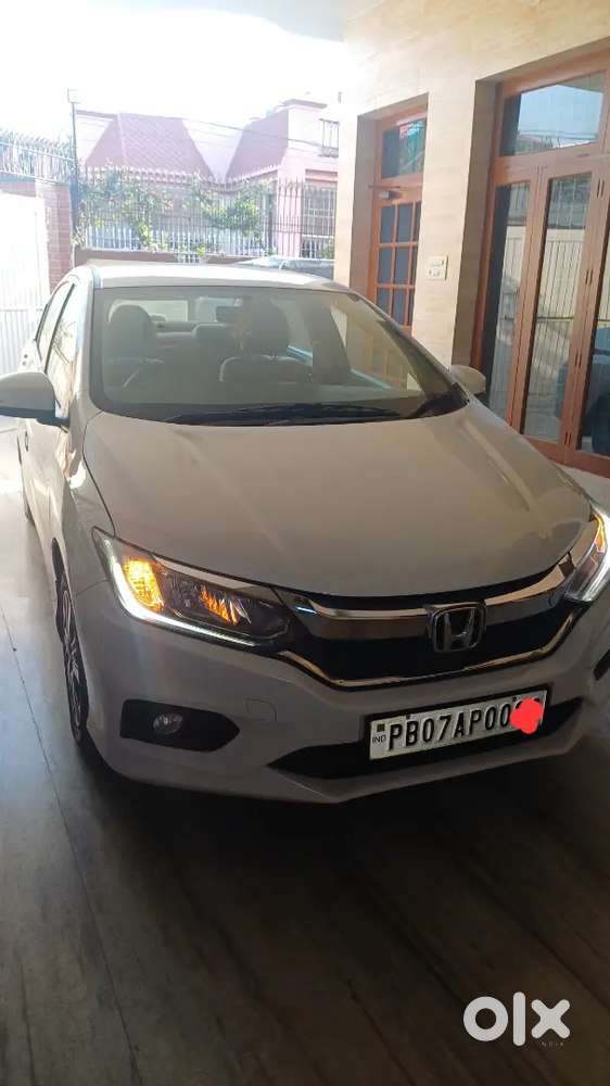 Vip Number Pear White Honda City 2018 Petrol 26000 Km Driven 1st Owner