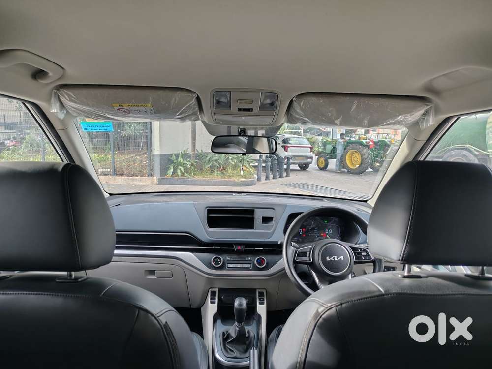 Kia Carens G 1.5 6mt Premium (o) 7-seater, 2024, Petrol