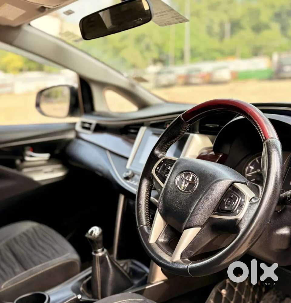 Toyota Innova Crysta 2.4 V 7 Str, 2017, Diesel
