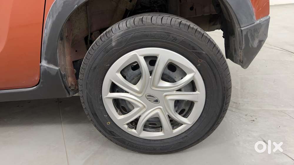 Mahindra Kuv 100 Mfalcon G80 K4 Plus, 2016, Petrol