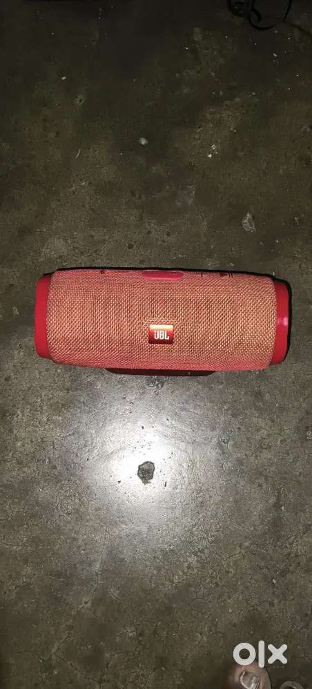 JBL CHARGE 3 &JBL FLIP 4,Good working condition