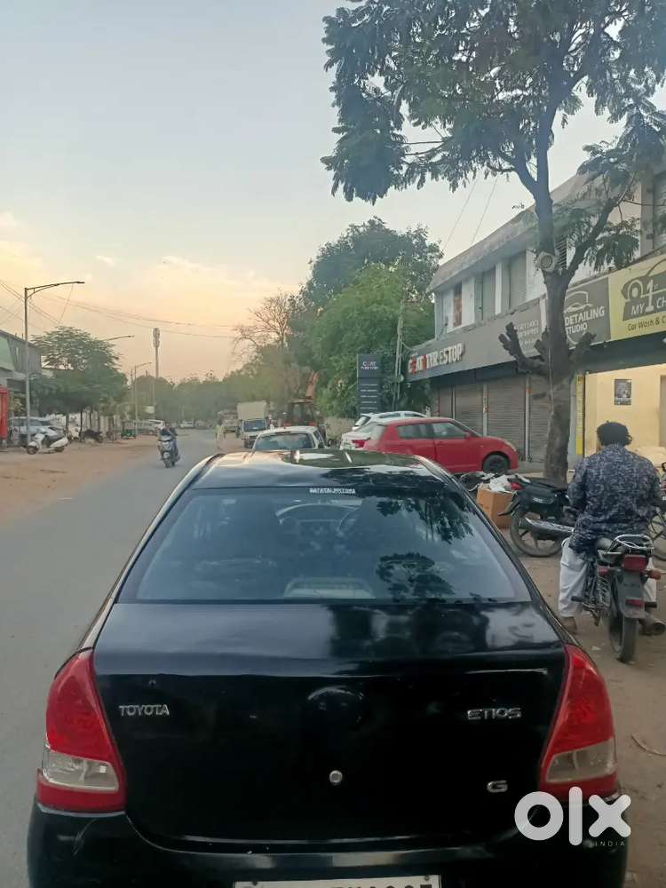 Toyota Etios 2011 Cng & Hybrids 135000 Km Driven