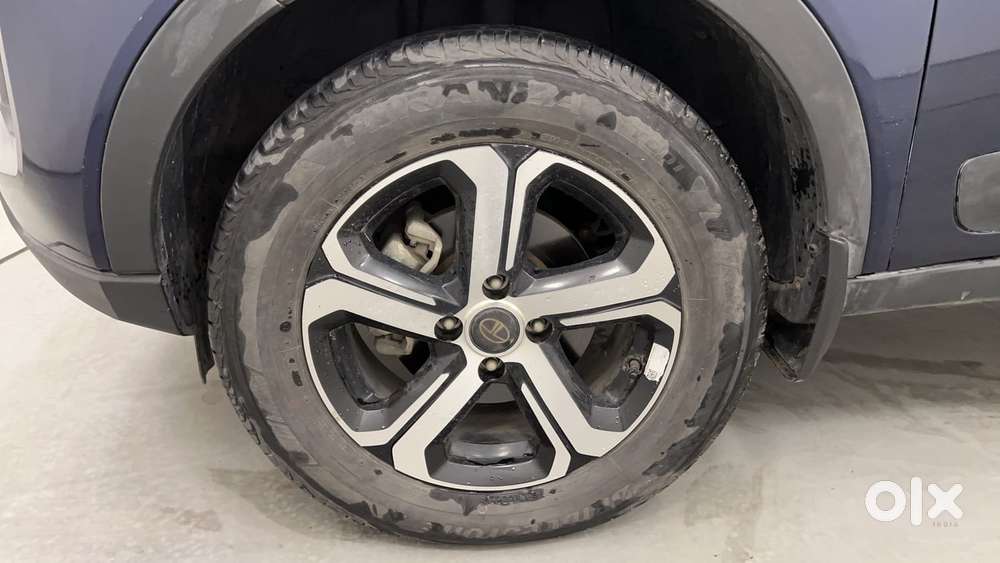 Tata Nexon 1.2 Revotron Xza Plus Premium, 2023, Petrol