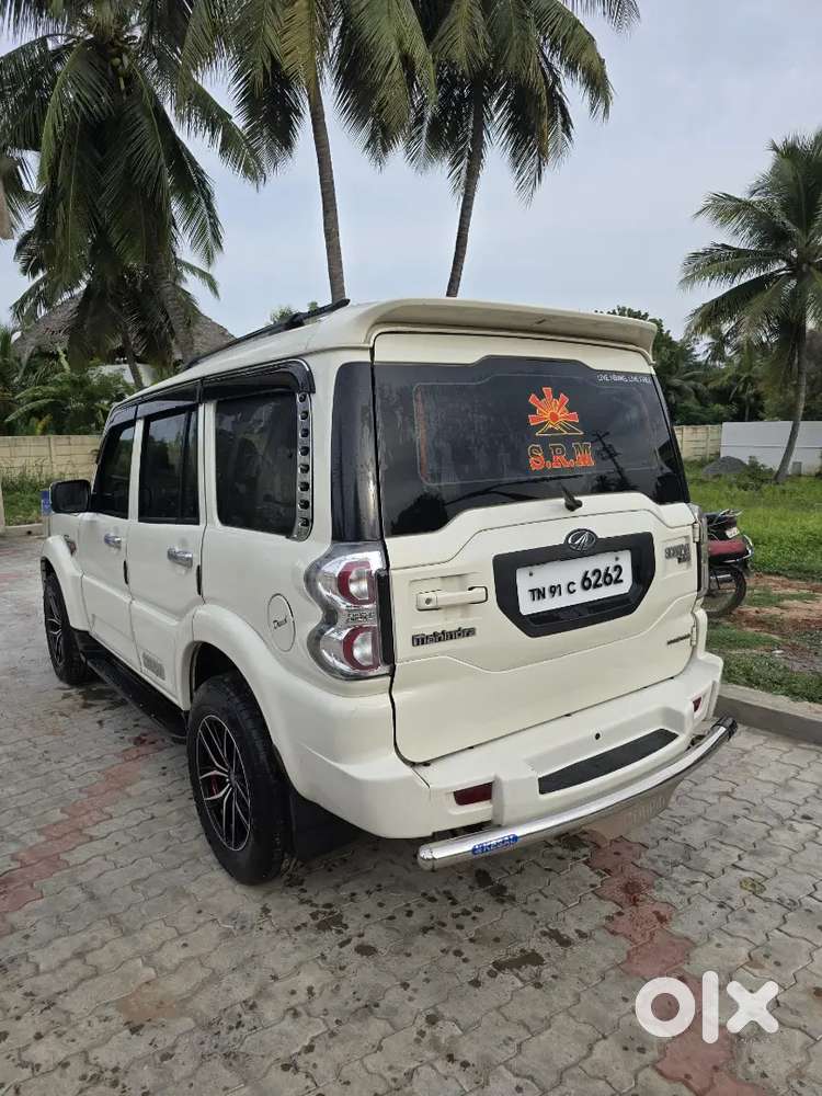 Mahindra Scorpio 2017 Diesel Well Maintained