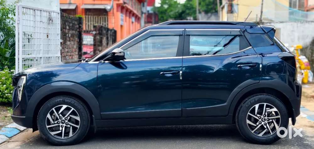 Mahindra Xuv 3xo Ax5 Pm Mt, 2024, Petrol