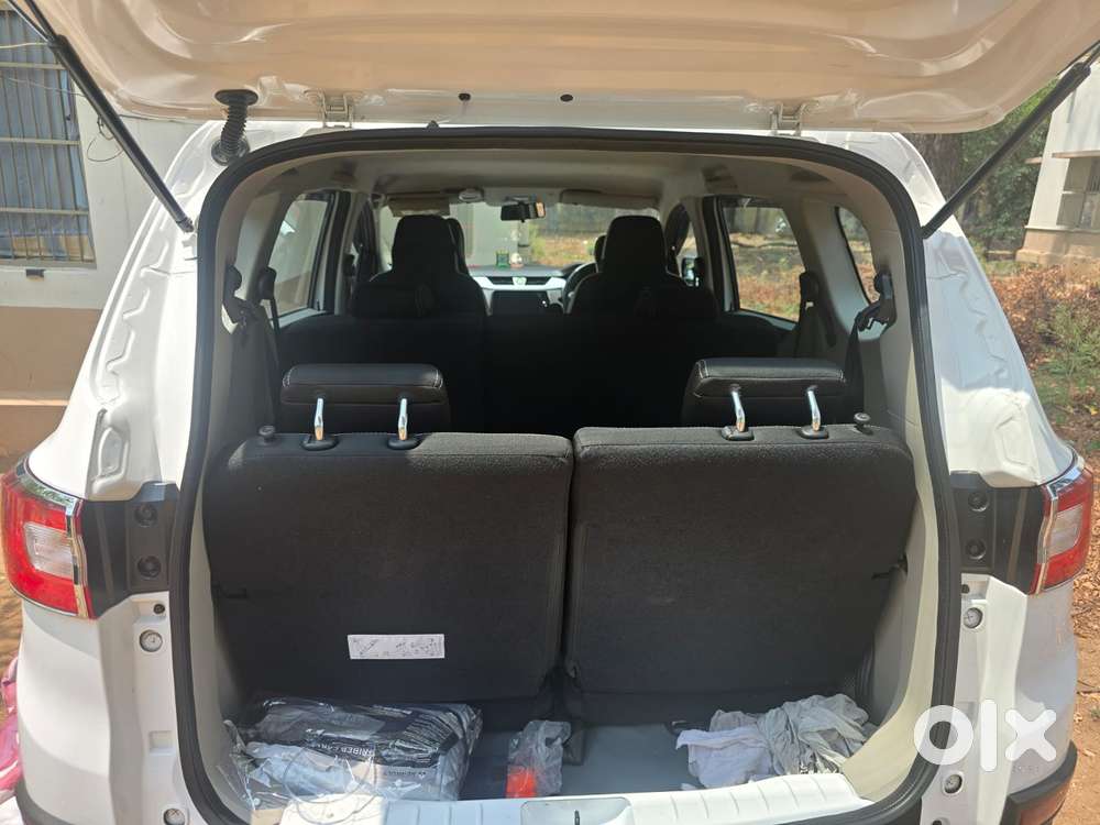 Renault Triber Rxz, 2025, Petrol