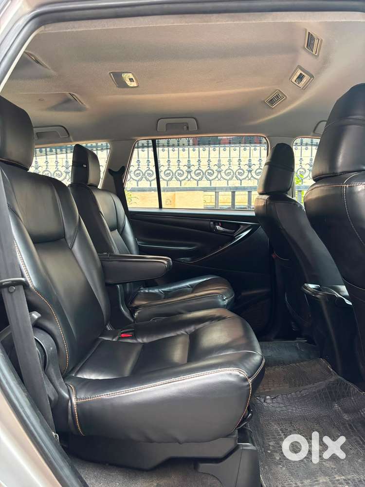 Toyota Innova Crysta 2.4 Gx Mt, 2016, Diesel