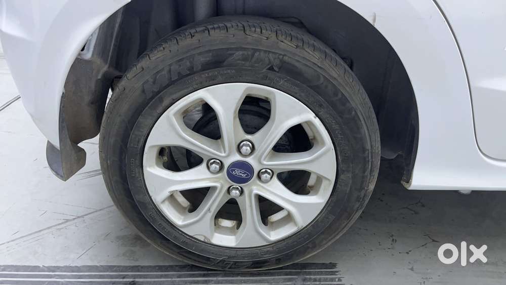 Ford Figo 1.5p Titanium At, 2015, Petrol