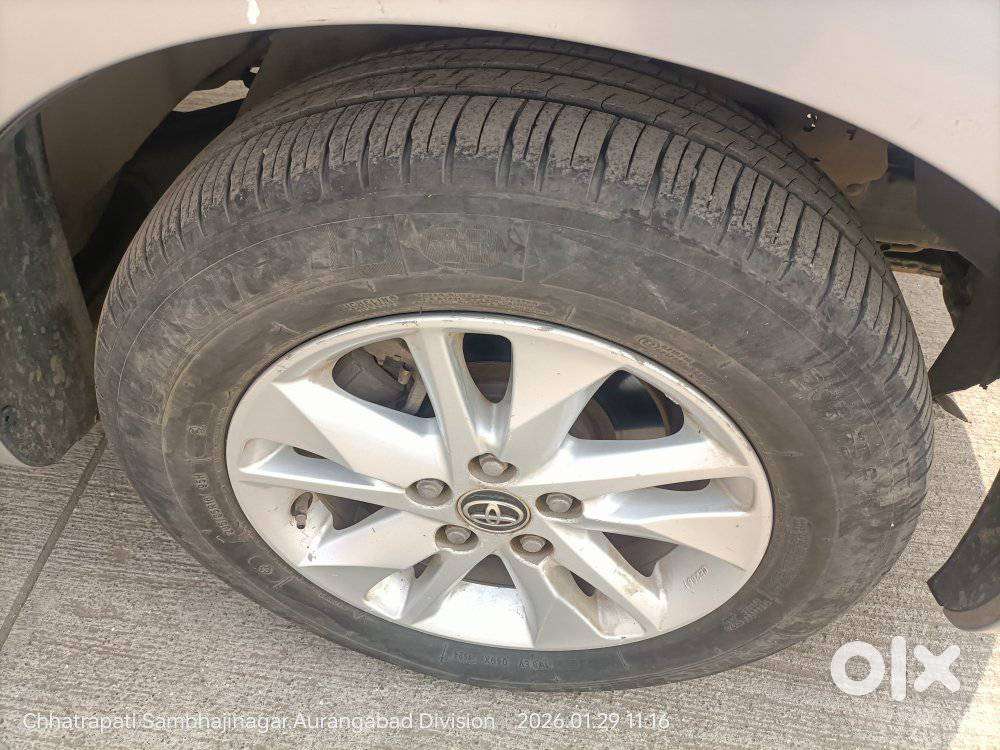 Toyota Innova Crysta 2.4 V 8 Str, 2016, Diesel