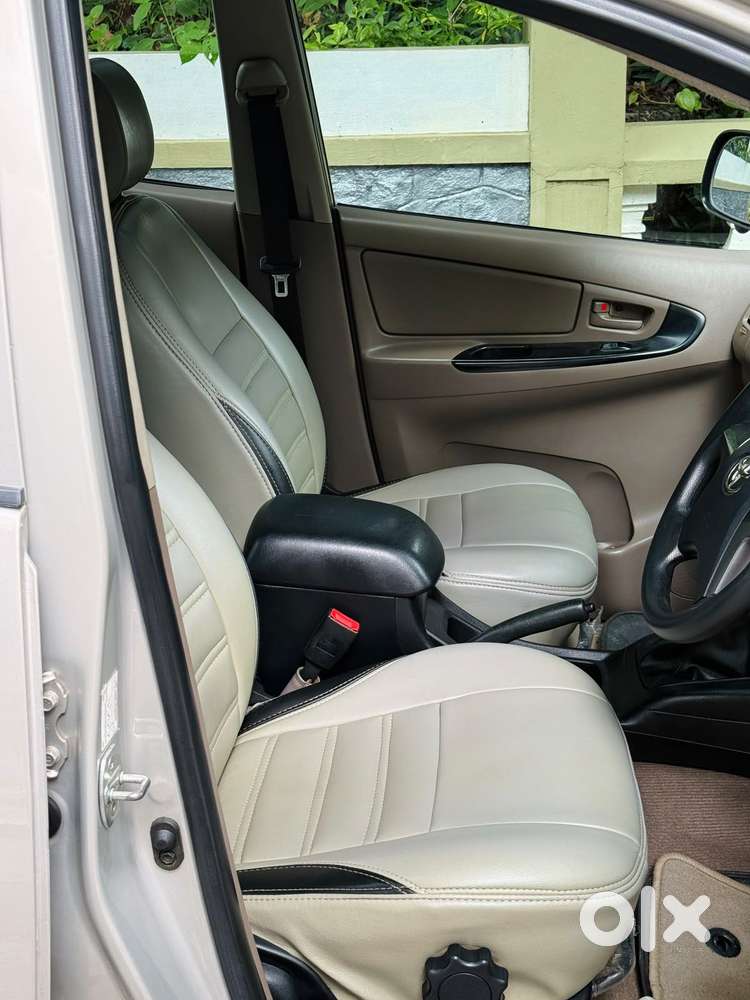 Toyota Innova 2.5 Gx 7 Seater Bs Iv, 2016, Diesel
