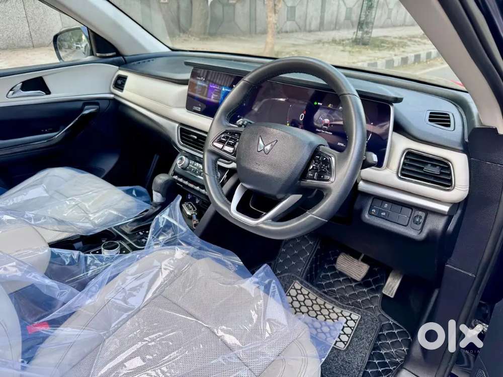 Mahindra Xuv700 2024 Variant Petrol Auto