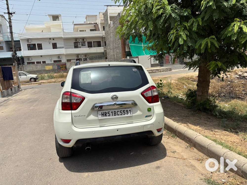 Nissan Diesel Car 2015