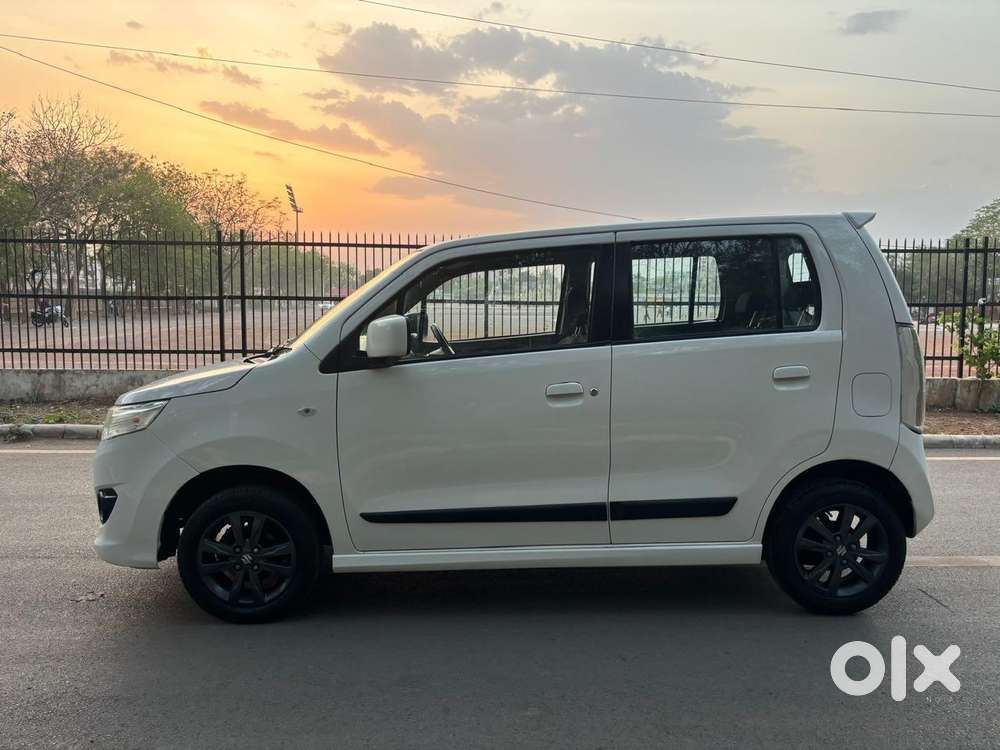 Maruti Suzuki Stingray Vxi, 2015, Petrol