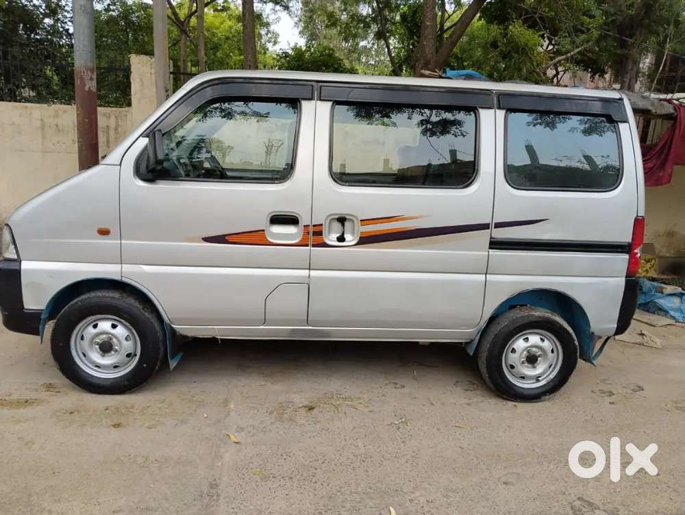 Maruti Suzuki Eeco 2022 Cng & Hybrids 80000 Km Driven