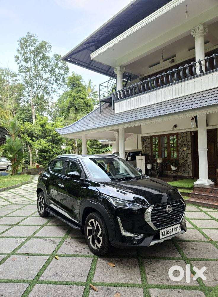 Nissan Magnite 1.0 Xv Premium, 2023, Petrol